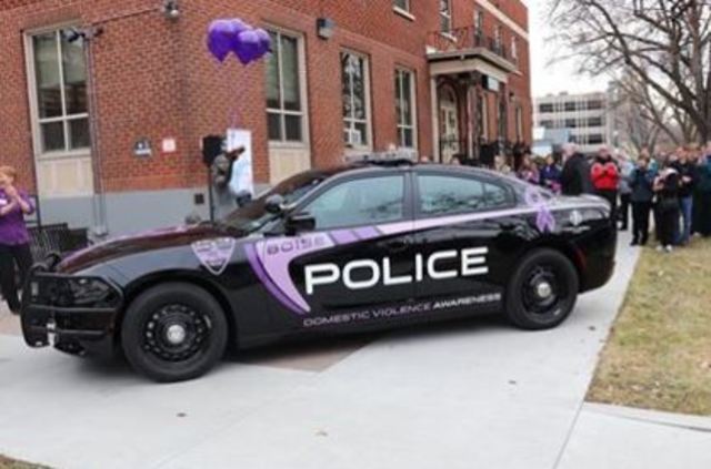 Boise Police unveils new domestic violence awareness patrol car
